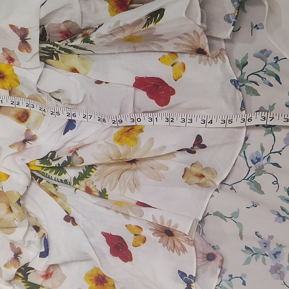 Elegant White Floral Midi Dress - Picture 13 of 13